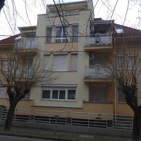 Zoe Apartman Heviz Exterior photo